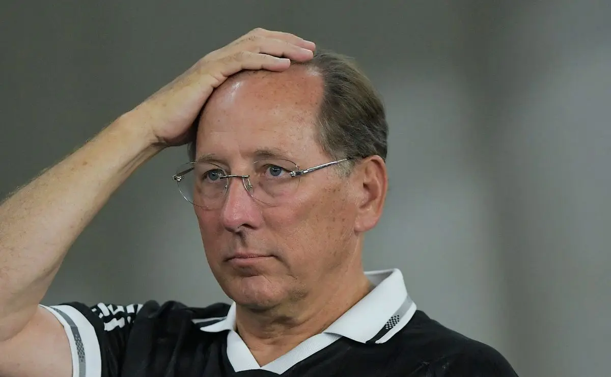 Textor recua e Flamengo avança em negociação com Santiago Sosa, destaque da Libertadores