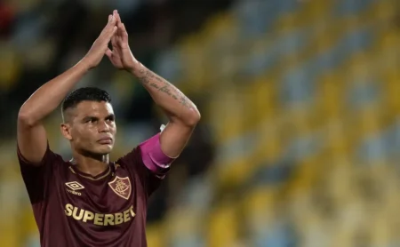 Thiago Silva pode reforçar campeão da Champions após deixar o Fluminense