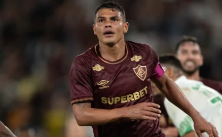 Thiago Silva se despede em 2025 como destaque ofensivo entre zagueiros e pilar defensivo do Fluminense Thiago Silva se despede em 2025 como destaque ofensivo entre zagueiros e pilar defensivo do Fluminense