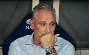 Tite faz primeiro pedido e Cruzeiro buscará Fagner em definitivo no Corinthians