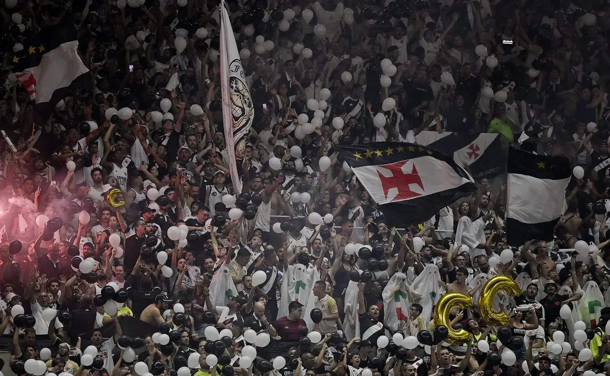Torcida do Vasco exalta confiança na final contra o Corinthians: “Futuros campeões”