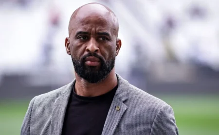 Transferban impede contratação de Soldado e Corinthians arrisca ficar com jogadores indesejados