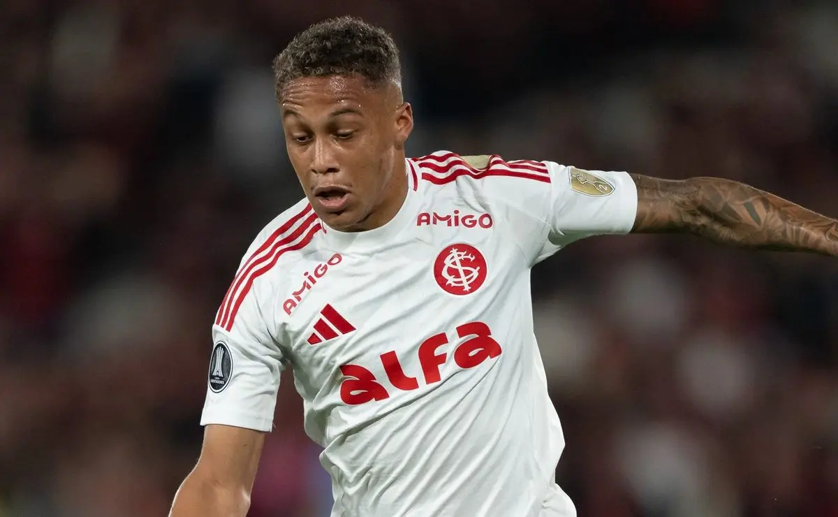 Transferência de Vitinho: detalhes da ida do Internacional para o Santos são revelados.