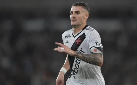 Vasco tem novidade e Vegetti desperta interesse do Coritiba