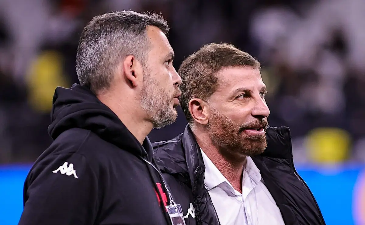 Vasco x Corinthians: Pedrinho critica arbitragem e acende alerta para a final da Copa do Brasil