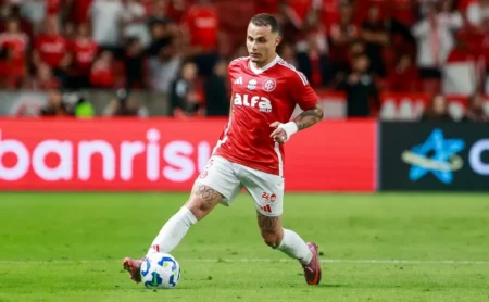 Venda de Bruno Gomes ao Bahia pode envolver pacote de jogadores para Paulo Pezzolano