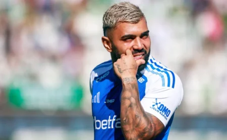 Vestiário do Cruzeiro exposto: elenco revolta-se com atitude de Gabigol após eliminação