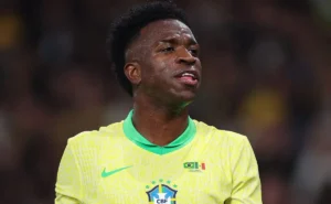 Vini Jr. muda foto de perfil após tensão no Real Madrid e exibe camisa da Seleção