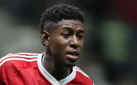 Vitão é reforço do Flamengo até 2026, após desistência do Palmeiras