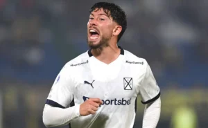 Vojvoda aprova e Santos oferece R$ 33 milhões ao Estudiantes-ARG por 80% de Felipe Loyola