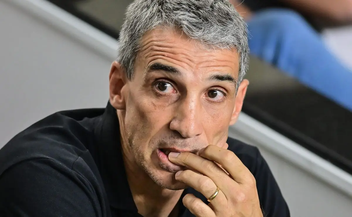 Vojvoda aprova saída de atacante do Santos e confirma saída de Bilal Brahimi