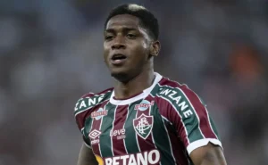 Yony González, campeão da Libertadores pelo Fluminense, reforça o Independiente Medellín. Yony González, campeão da Libertadores pelo Fluminense, reforça o Independiente Medellín.