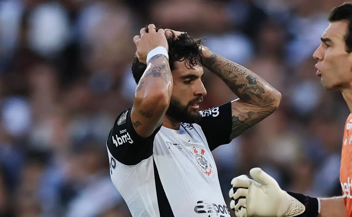 Yuri Alberto perde chance crucial e deixa disputa entre Vasco e Corinthians em aberto