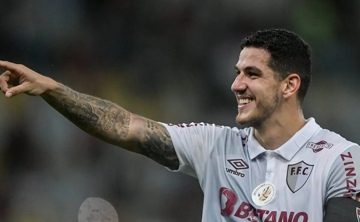 Zenit insiste em Nino e Fluminense mantém acordo. Zenit insiste em Nino e Fluminense mantém acordo.