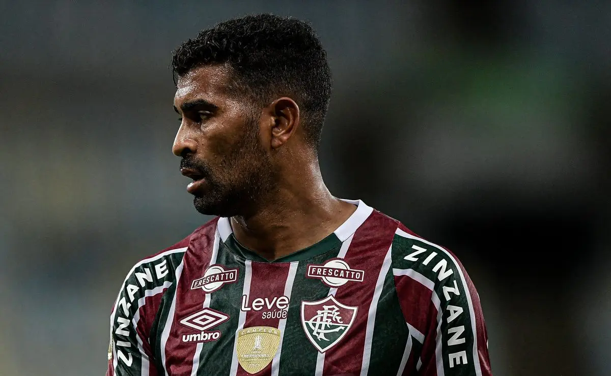Zubeldía não tem pedido de permanência atendido; Thiago Santos deixa o Fluminense pelo Coritiba