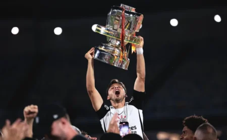 Ángel Romero joga pela última vez pelo Corinthians e se despede com o título da Copa Betano do Brasil