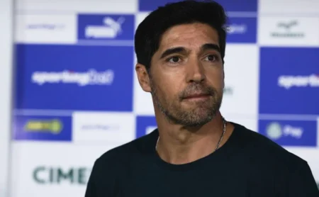 Abel Ferreira sinaliza aval e Palmeiras continua a busca por reforços em três posições