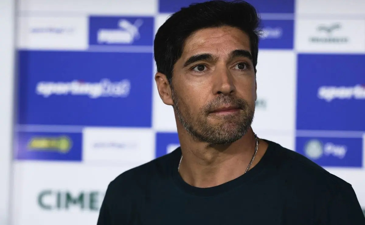 Abel Ferreira sinaliza aval e Palmeiras continua a busca por reforços em três posições