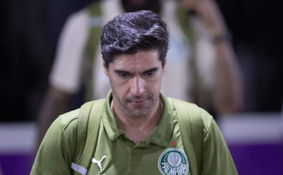 Abel Ferreira volta ao tom tradicional e se defende: “Não prometi títulos”