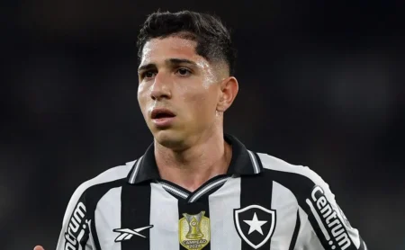 Acordo entre Fluminense e Botafogo é finalizado: Savarino define futuro em transferência