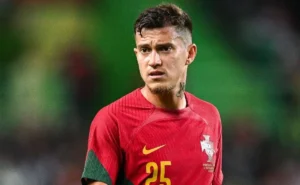 Al-Qadisiyah pede R$ 75 milhões por Otávio e Grêmio dificilmente o contratará