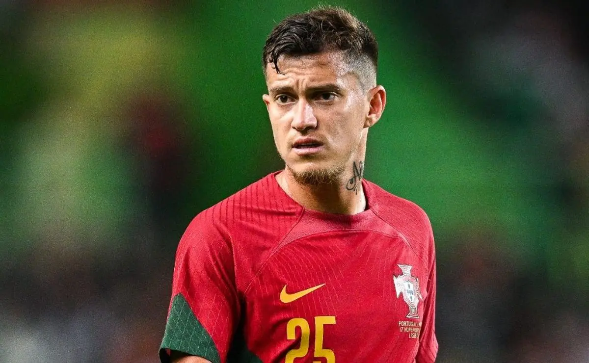 Al-Qadisiyah pede R$ 75 milhões por Otávio e Grêmio dificilmente o contratará