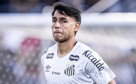 Alexis Duarte: Vojvoda planeja aumentar a participação do zagueiro no Santos