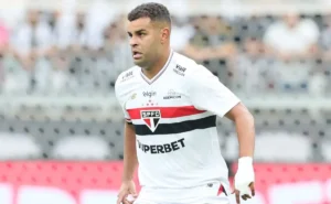 Alisson, alvo do Corinthians, teve desempenho abaixo de Raniele no Brasileirão 2025 Alisson, alvo do Corinthians, teve desempenho abaixo de Raniele no Brasileirão 2025