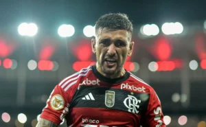 Arrascaeta: interesse antigo do Cruzeiro e a impossibilidade de venda pelo Flamengo Arrascaeta: interesse antigo do Cruzeiro e a impossibilidade de venda pelo Flamengo