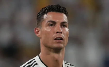 Arthur revela bastidores e se surpreende com Cristiano Ronaldo: “Nunca vi isso”