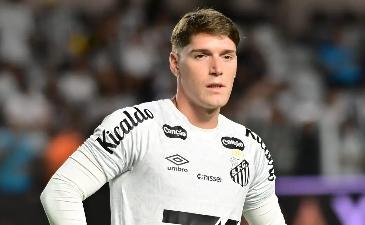 Benjamín Rollheiser permanece no Santos: Vojvoda o mantém na equipe para a temporada