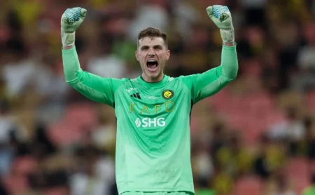 Bento define salários com o Grêmio e aguarda liberação do Al-Nassr para fechar acordo