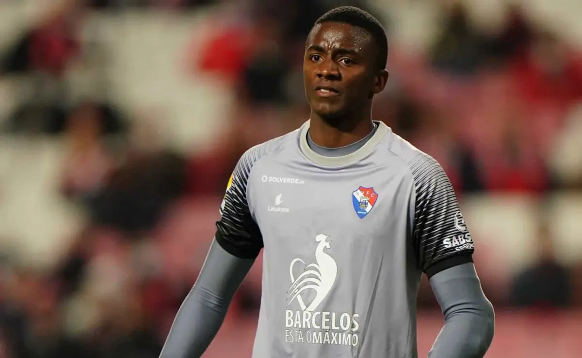 Botafogo em alerta: negociação com Andrew não é finalizada e Flamengo espreita