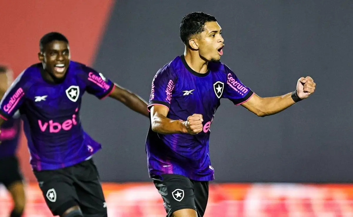 Botafogo estreia no Carioca com vitória sobre a Portuguesa: Caio Valle e Lucas Camilo marcam