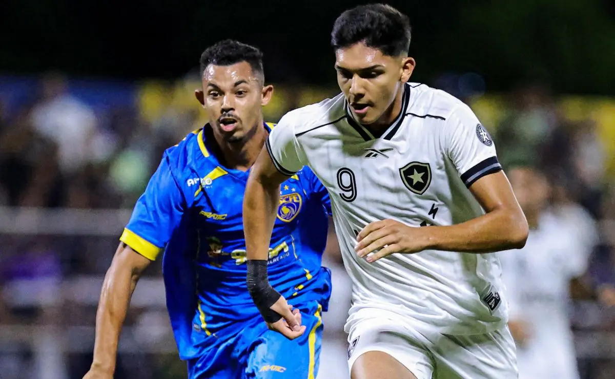 Botafogo sofre expulsão e conhece primeira derrota com o Sub-20 no Cariocão contra o Sampaio Corrêa