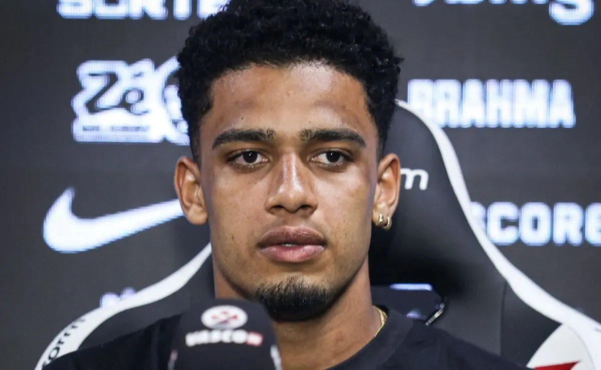 Brenner defende Diniz e projeta títulos no Vasco: “Escreverei meu nome na história”