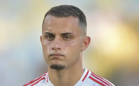 Bruno Gomes projeta Gre-Nal 449 e desafia técnico do Grêmio: “Trabalhar em cima deles”