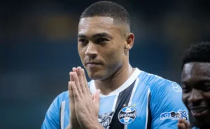 Carlos Vinícius decide vitória do Grêmio sobre o Guarany de Bagé