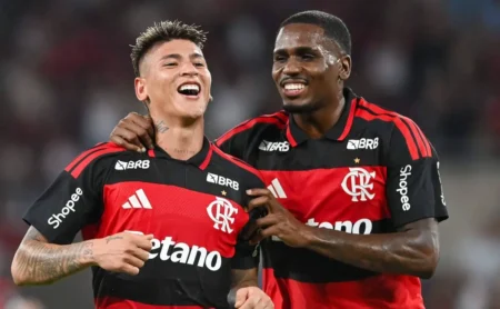 Carrascal se destaca, marca golaço e Flamengo reage no Carioca ao vencer o Vasco