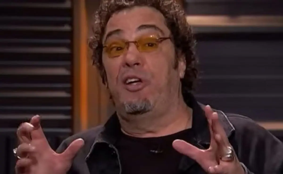 Casagrande usa Cebolinha para ironizar Alisson no CT do Corinthians