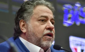 Casares renunciará ao São Paulo após jogo desta noite no Morumbi, confirma conselheiro