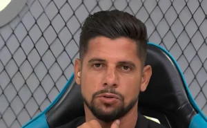 Cicinho provoca e prevê derrota do Palmeiras para o Novorizontino ao vivo