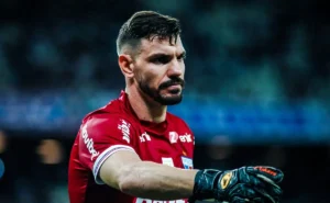 Corinthians acerta com João Ricardo, goleiro é o 4º reforço para 2026