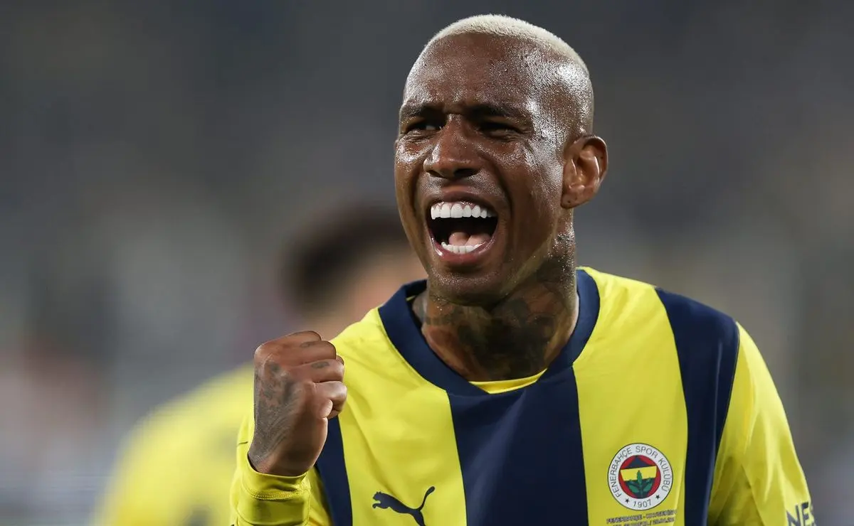 Corinthians consulta sobre a contratação de Anderson Talisca e avalia valores considerados altos.