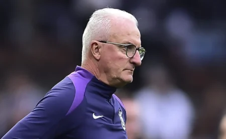 Corinthians enfrenta o Santos com desfalques e Dorival Júnior tem baixas importantes