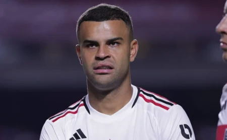 Corinthians impede contratação de Alisson por falta de R$ 1 milhão para entrada