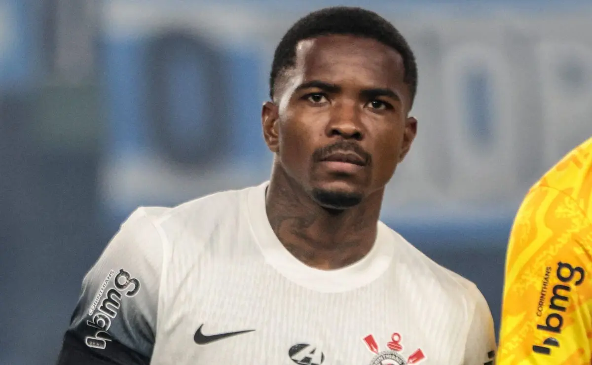 Corinthians inicia negociações para liberar Cacá ao Athletico-PR