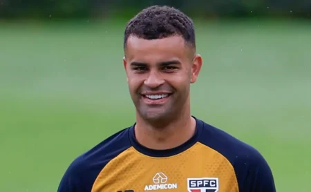 Corinthians recua em busca de Alisson, reavalia custo-benefício e desiste do negócio