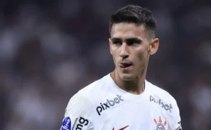 Corinthians regulariza situação de Rojas, quita dívida e evita banho da Fifa