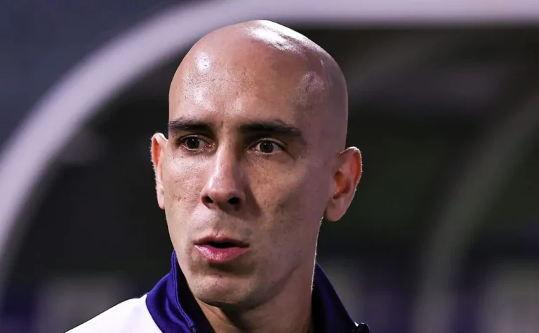 Corinthians se prepara para protestar contra o árbitro Lucas Bellote após empate com o Santos Corinthians se prepara para protestar contra o árbitro Lucas Bellote após empate com o Santos